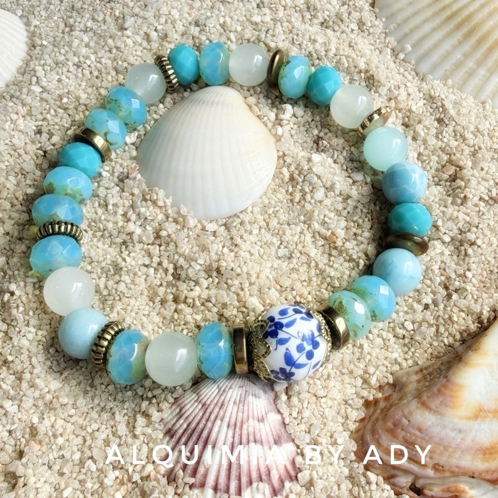 Floral +!Beaded Bracelet _ AQUAMARINE